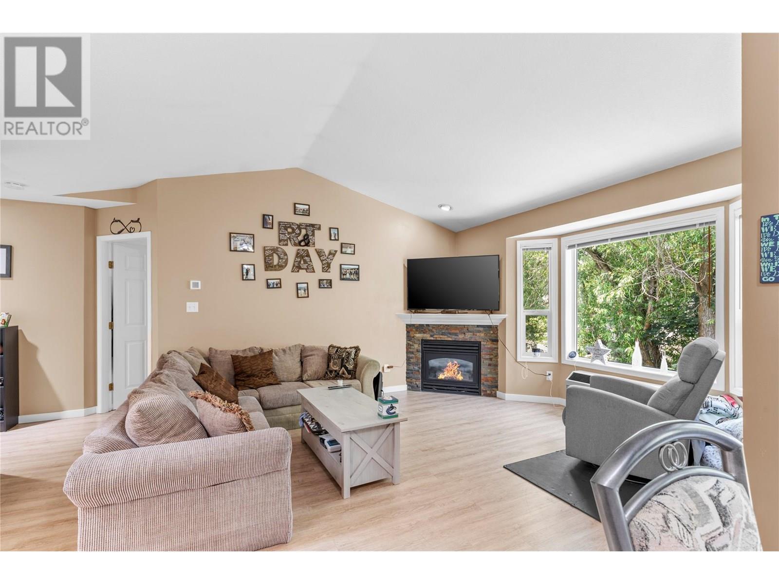 602 Browne Road Unit# 12, Vernon