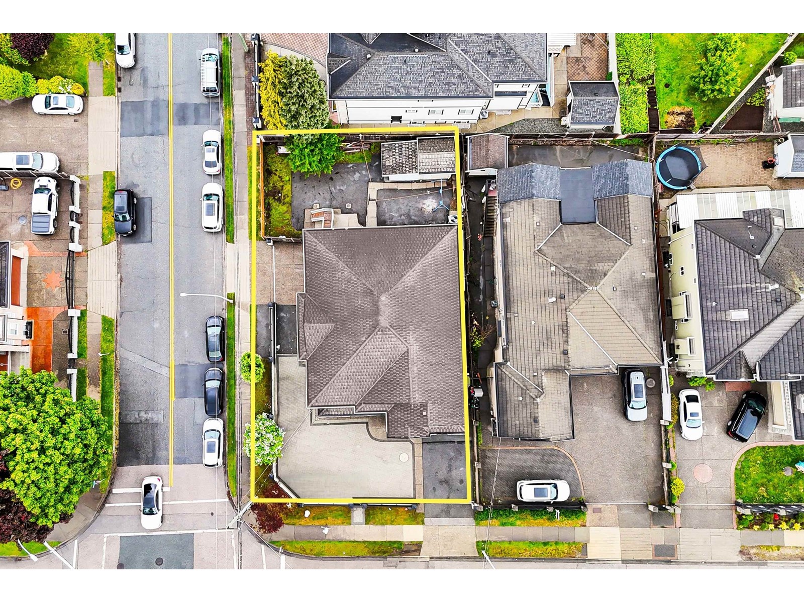 Photo 1 of 13015 68 Avenue, Surrey BC