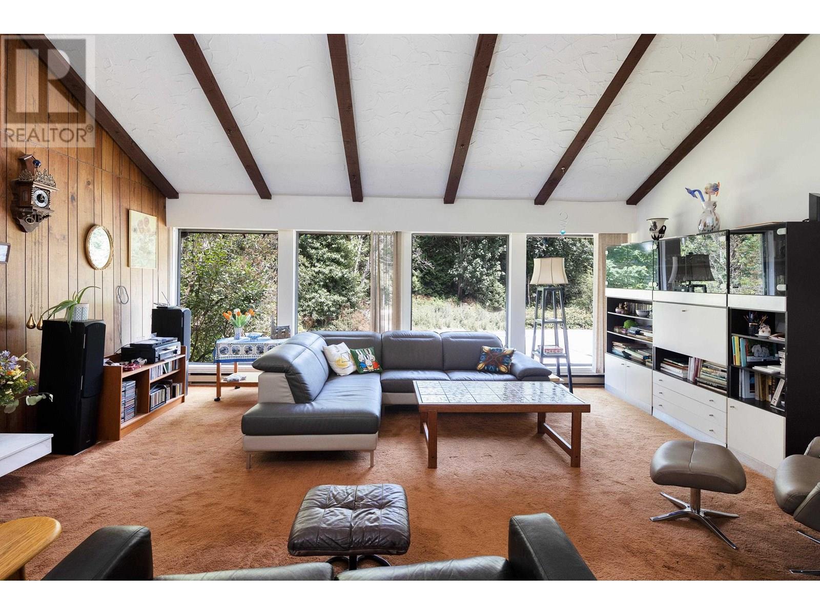 Photo 3 of 4158 W King Edward Avenue, Vancouver BC