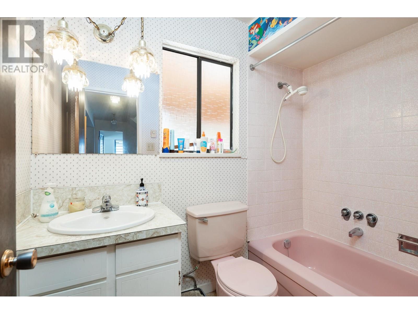 Photo 1 of 4158 W King Edward Avenue, Vancouver BC