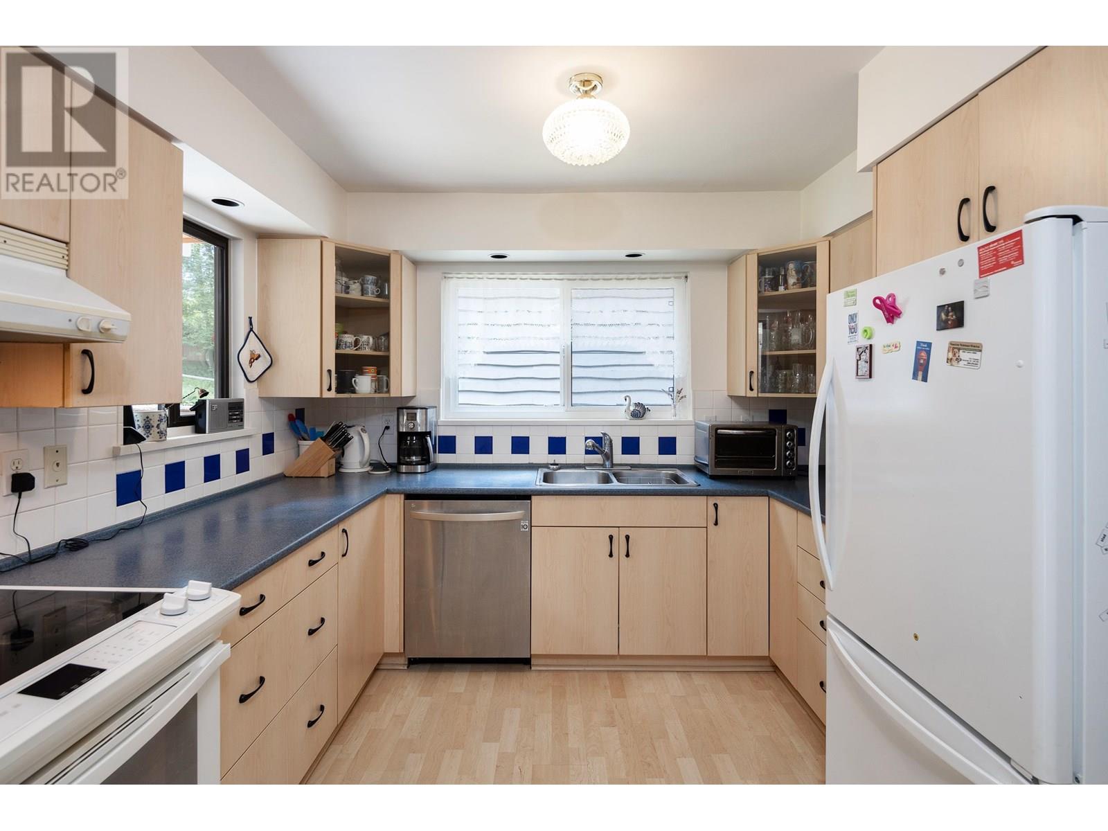 Photo 21 of 4158 W King Edward Avenue, Vancouver BC
