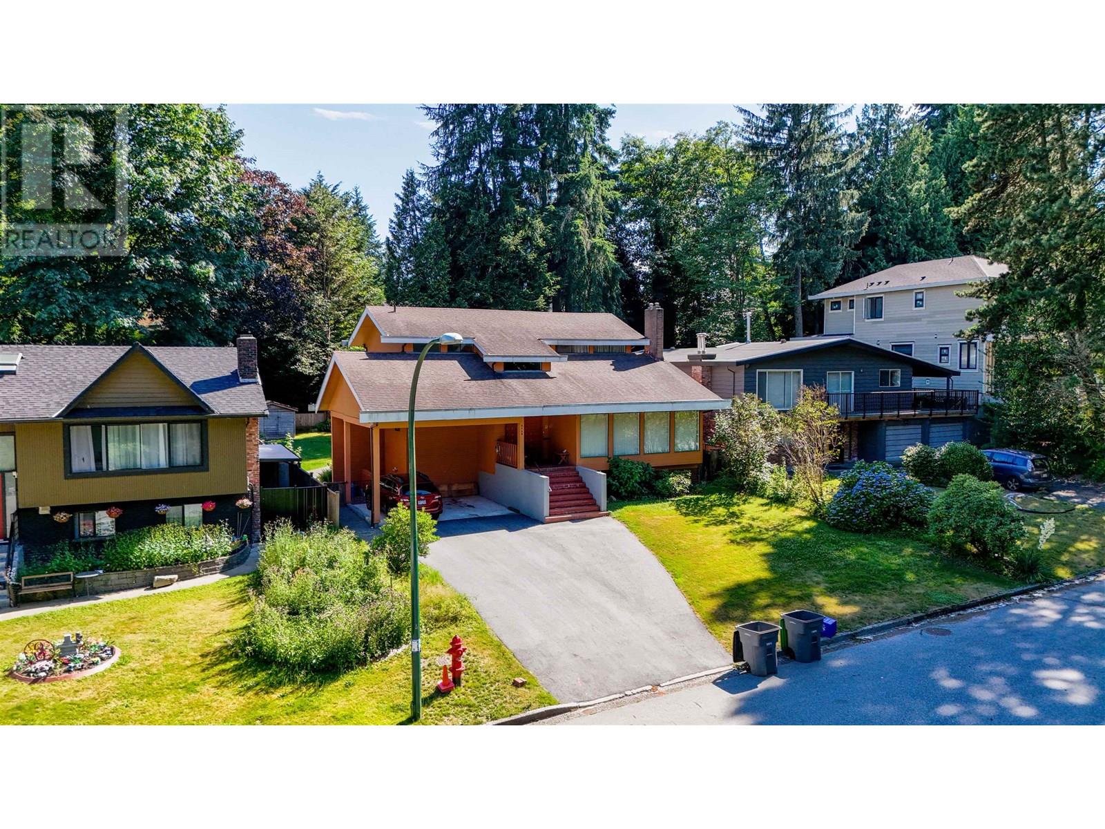 Photo 7 of 4158 W King Edward Avenue, Vancouver BC