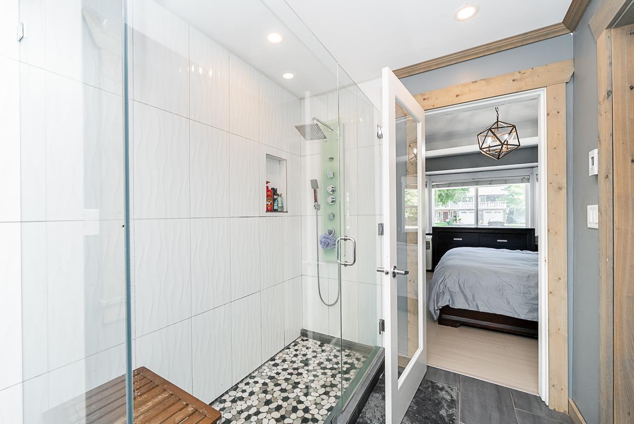 Photo 16 of 4566 206 A Street, Langley BC