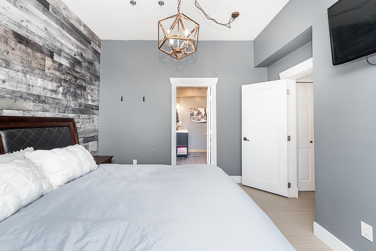 Photo 14 of 4566 206 A Street, Langley BC