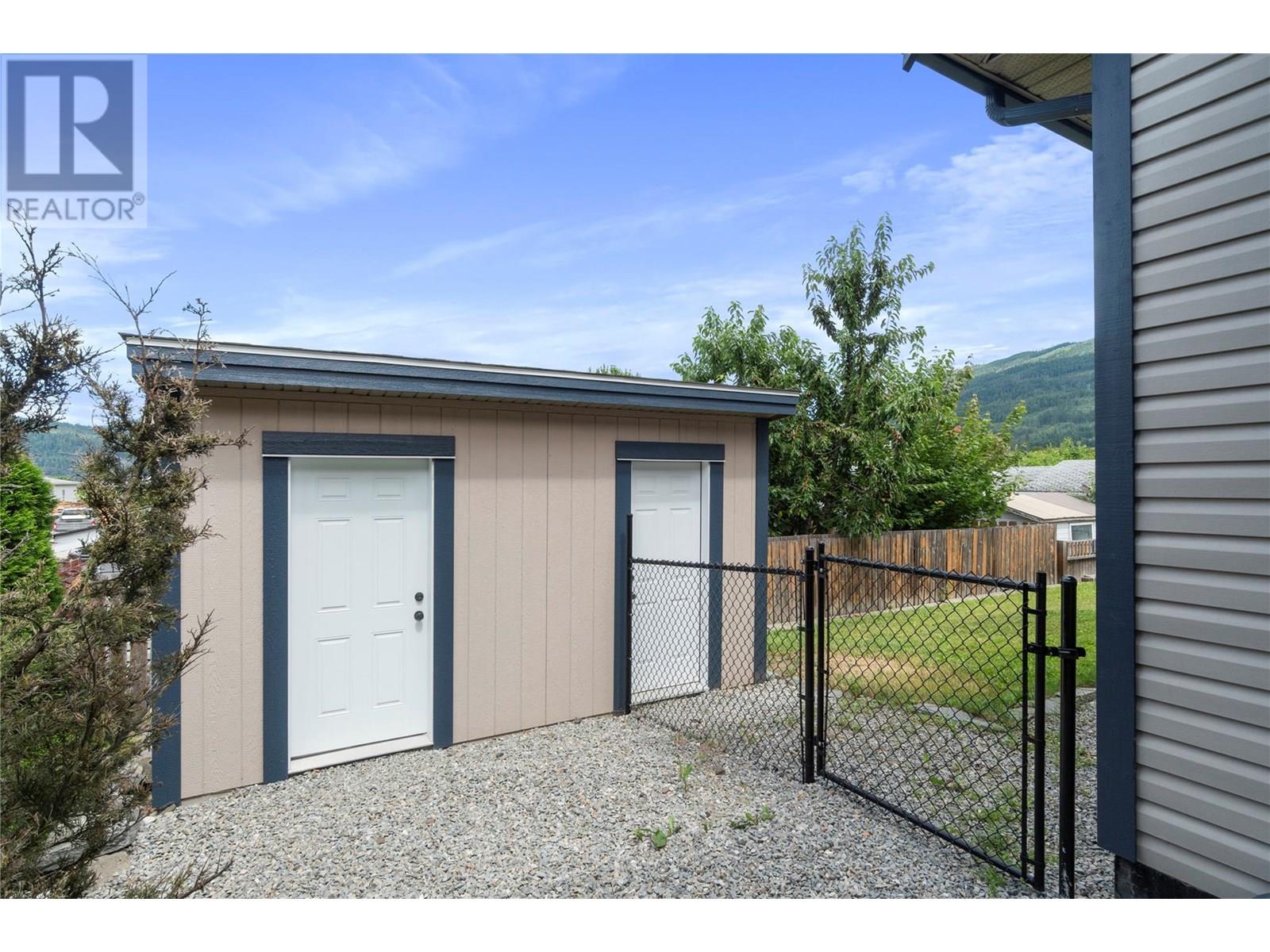 Photo 12 of 7281 46 Street Ne, Salmon Arm BC