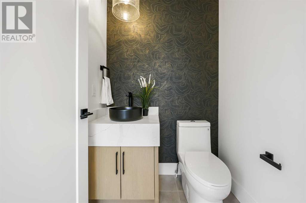 Photo 20 of 2212 33 Street Sw, Calgary AB