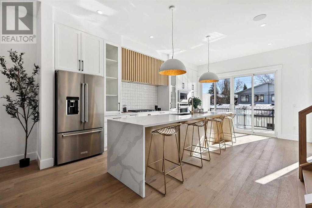Photo 9 of 2212 33 Street Sw, Calgary AB