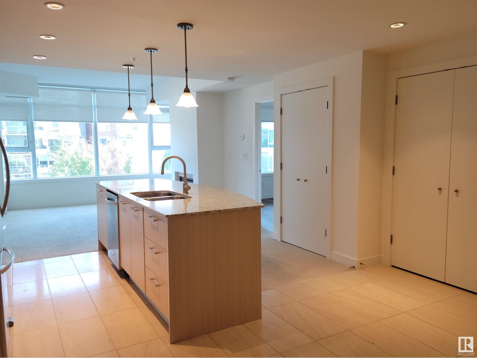 Photo 8 of 314 2612 109 St Nw, Edmonton AB