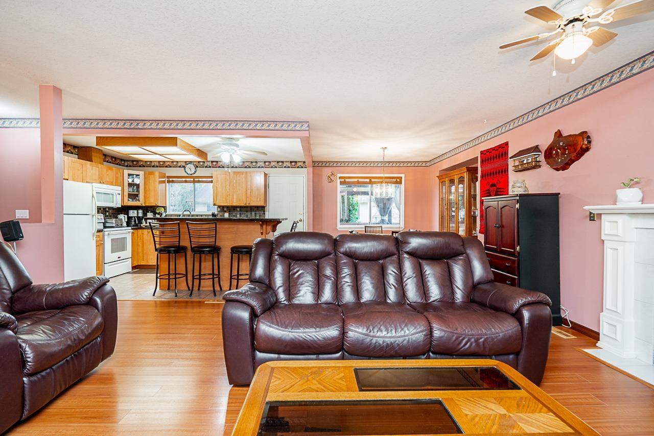 Photo 5 of 2697 273 A Street, Langley BC