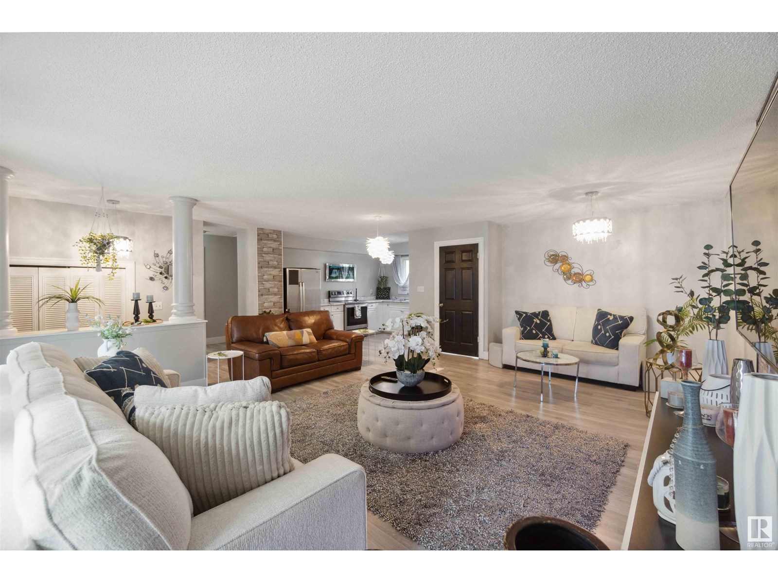 Photo 8 of 11439 145 Av Nw, Edmonton AB