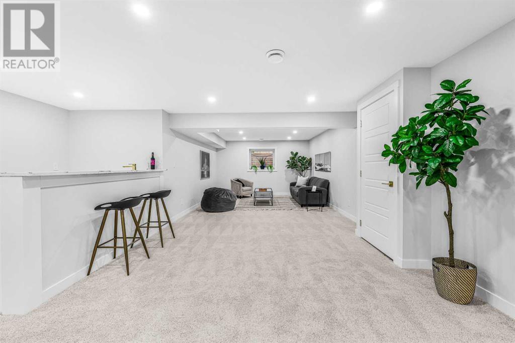 Photo 34 of 10604 Oakmoor Way Sw, Calgary AB
