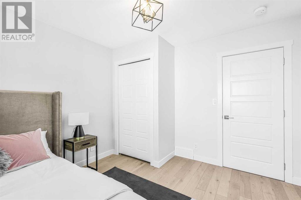 Photo 27 of 10604 Oakmoor Way Sw, Calgary AB