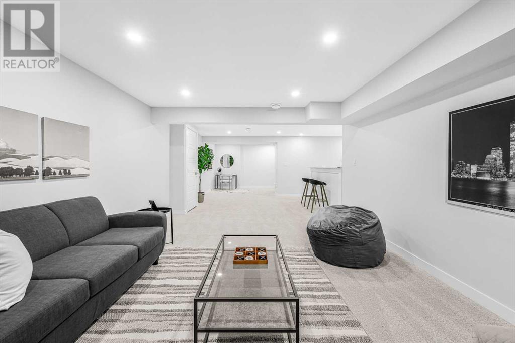 Photo 35 of 10604 Oakmoor Way Sw, Calgary AB