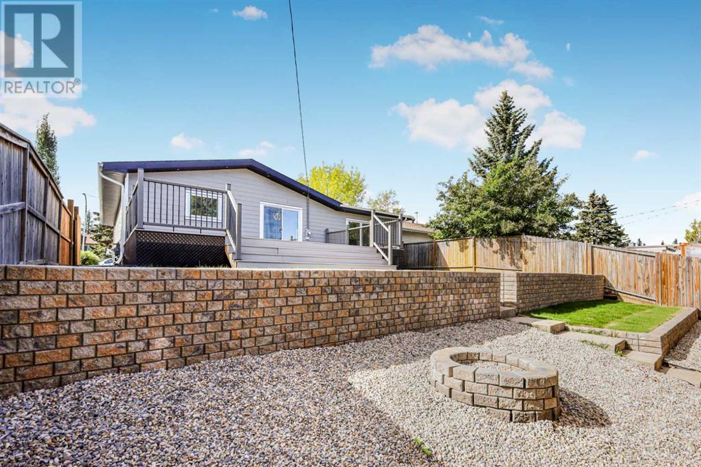 Photo 47 of 10604 Oakmoor Way Sw, Calgary AB