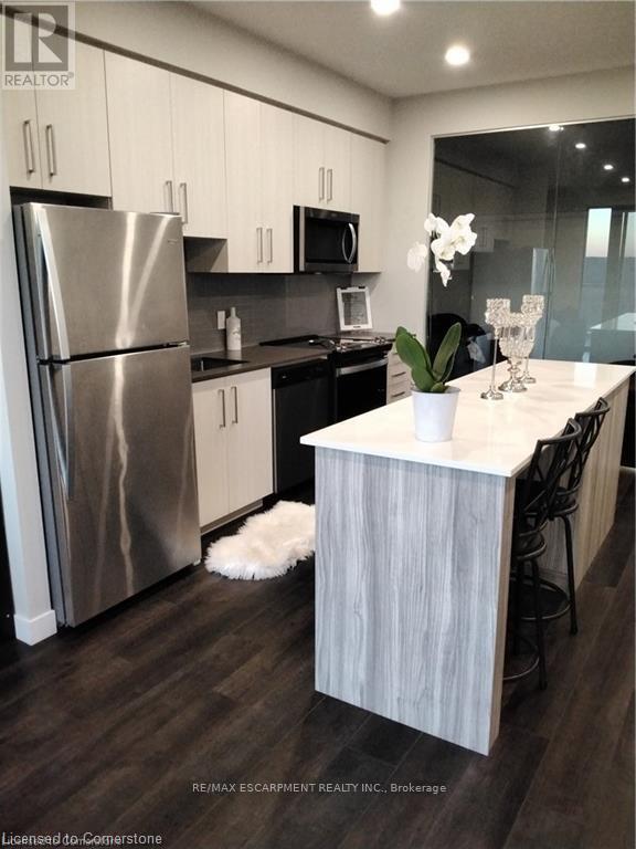 Photo 3 of 2304 15 Queen Street S, Hamilton ON