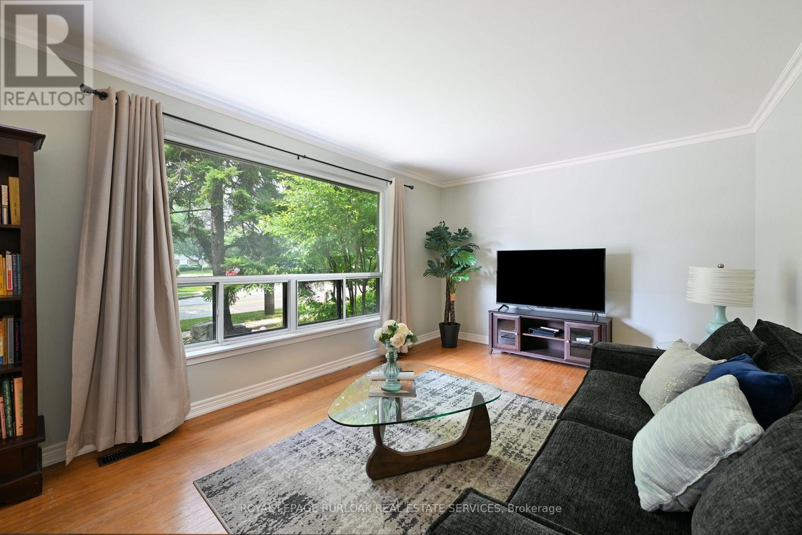 Photo 14 of 419 Hampton Heath Road, Burlington ON