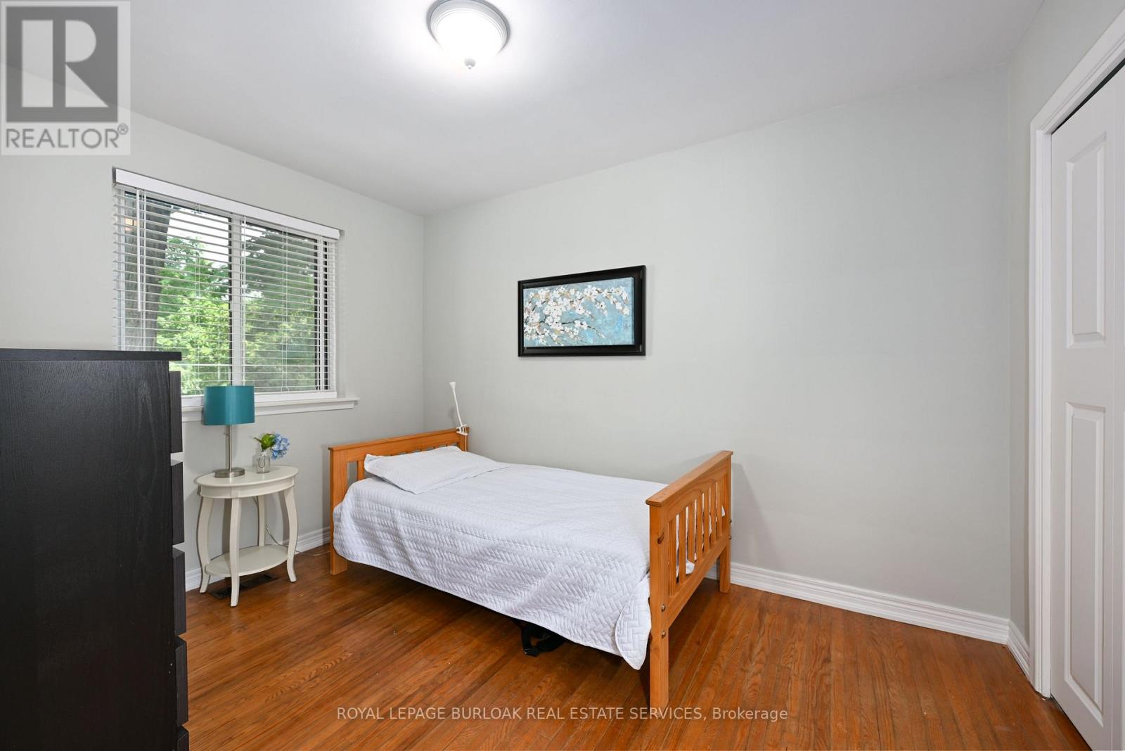Photo 20 of 419 Hampton Heath Road, Burlington ON