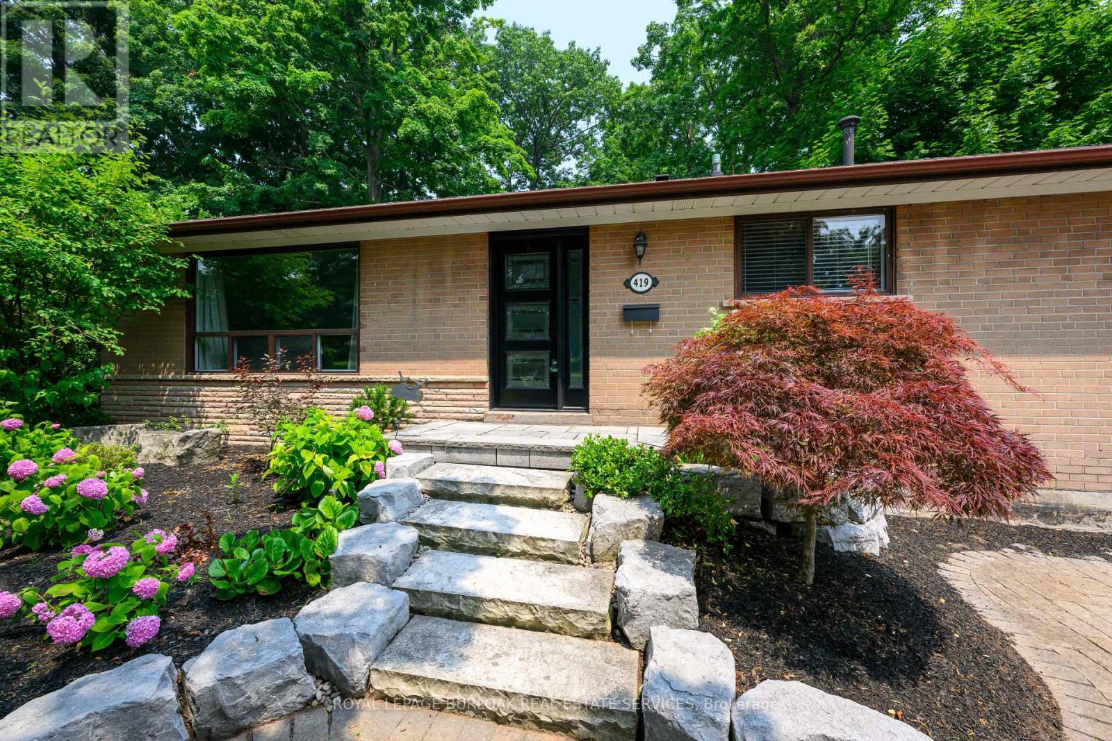 Photo 6 of 419 Hampton Heath Road, Burlington ON