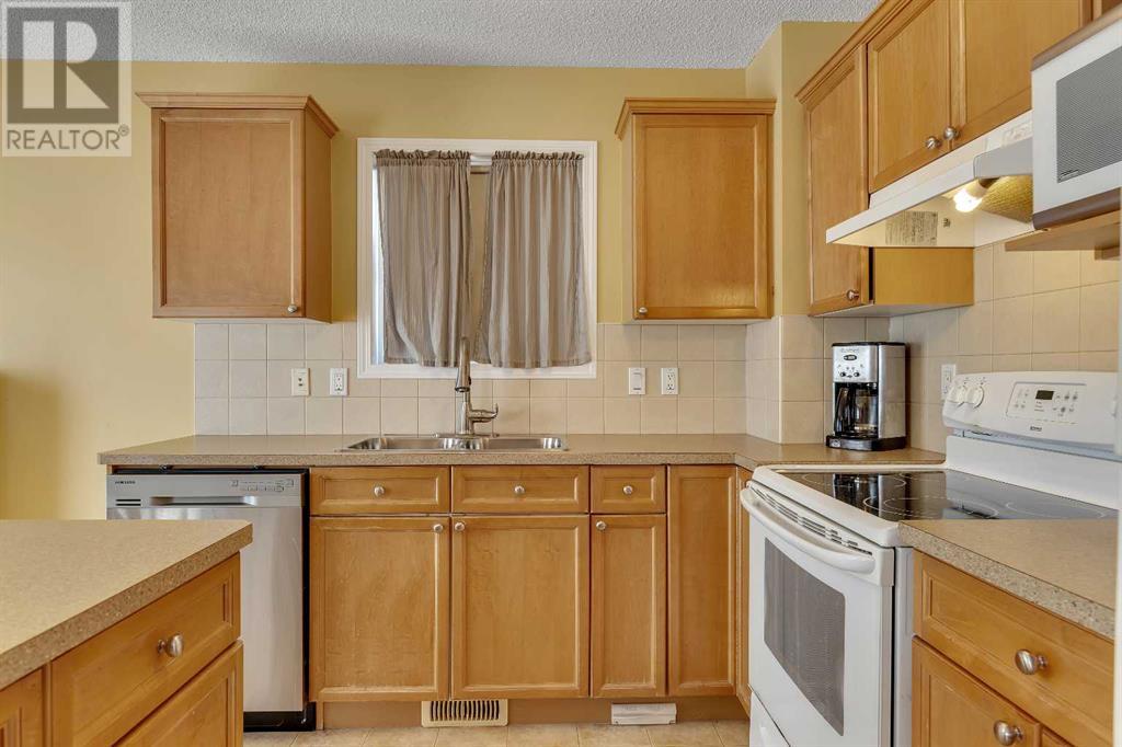 Single Family House for Sale in  Covepark Green NE Coventry Hills Calgary 