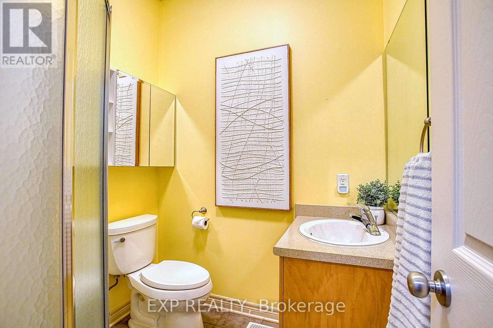 Photo 10 of 2362 Walker Court, Niagara Falls ON