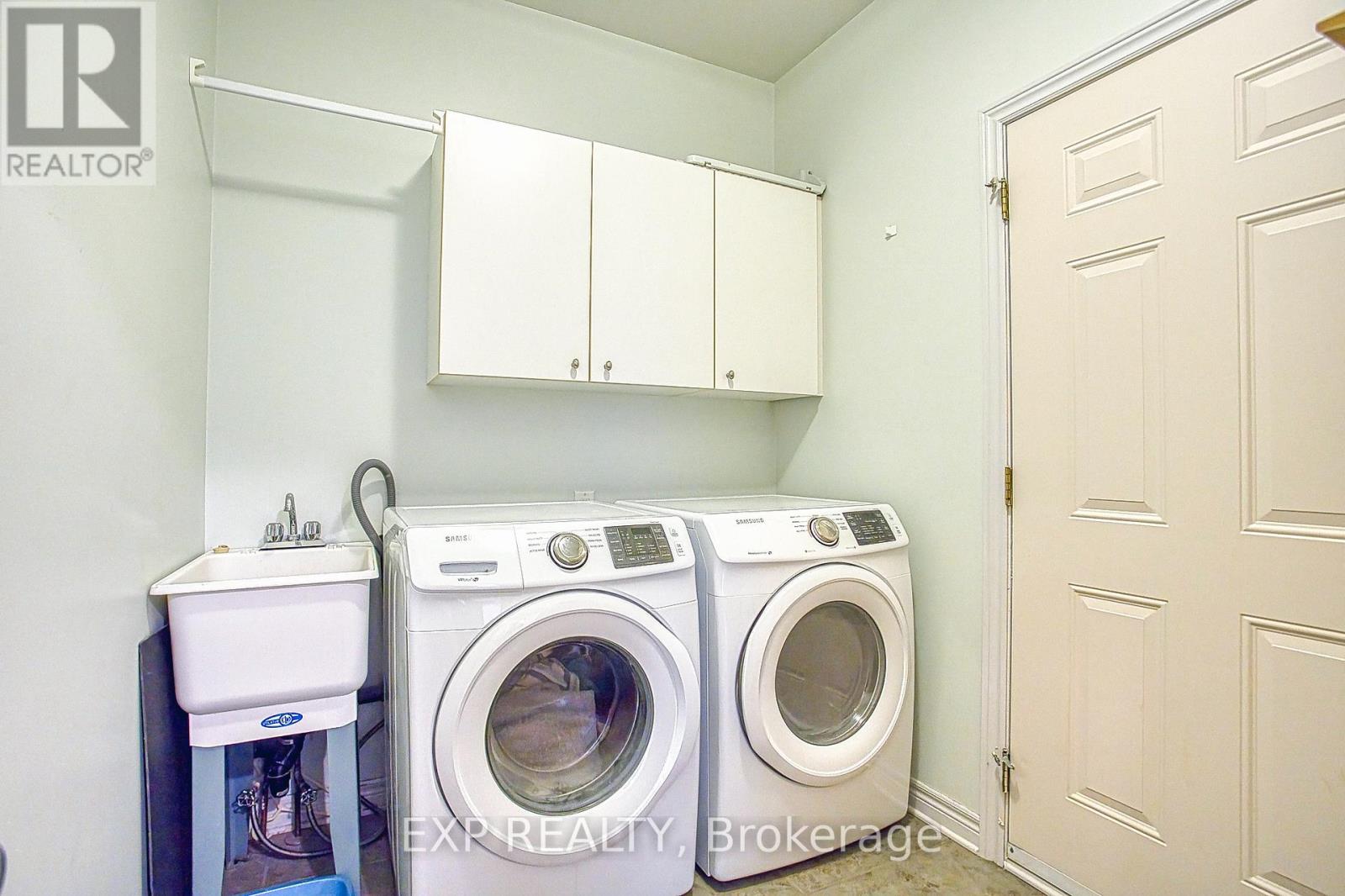Photo 11 of 2362 Walker Court, Niagara Falls ON