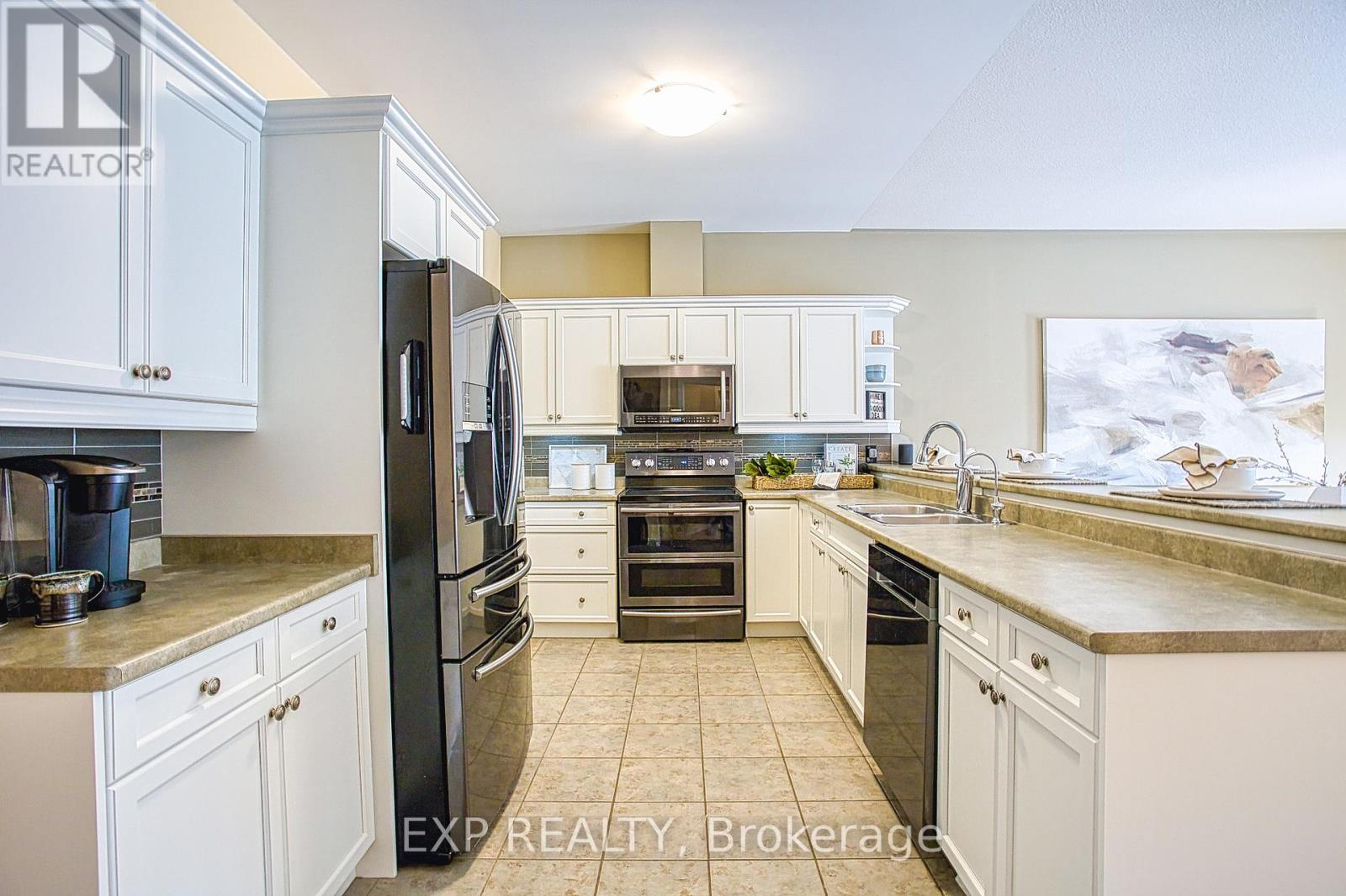 Photo 13 of 2362 Walker Court, Niagara Falls ON