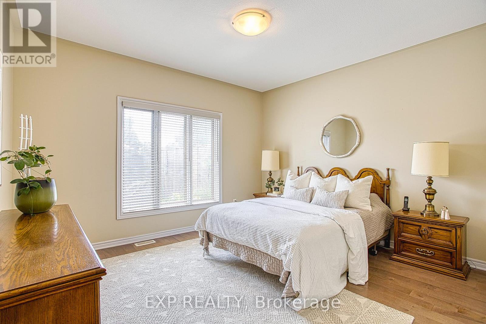 Photo 18 of 2362 Walker Court, Niagara Falls ON