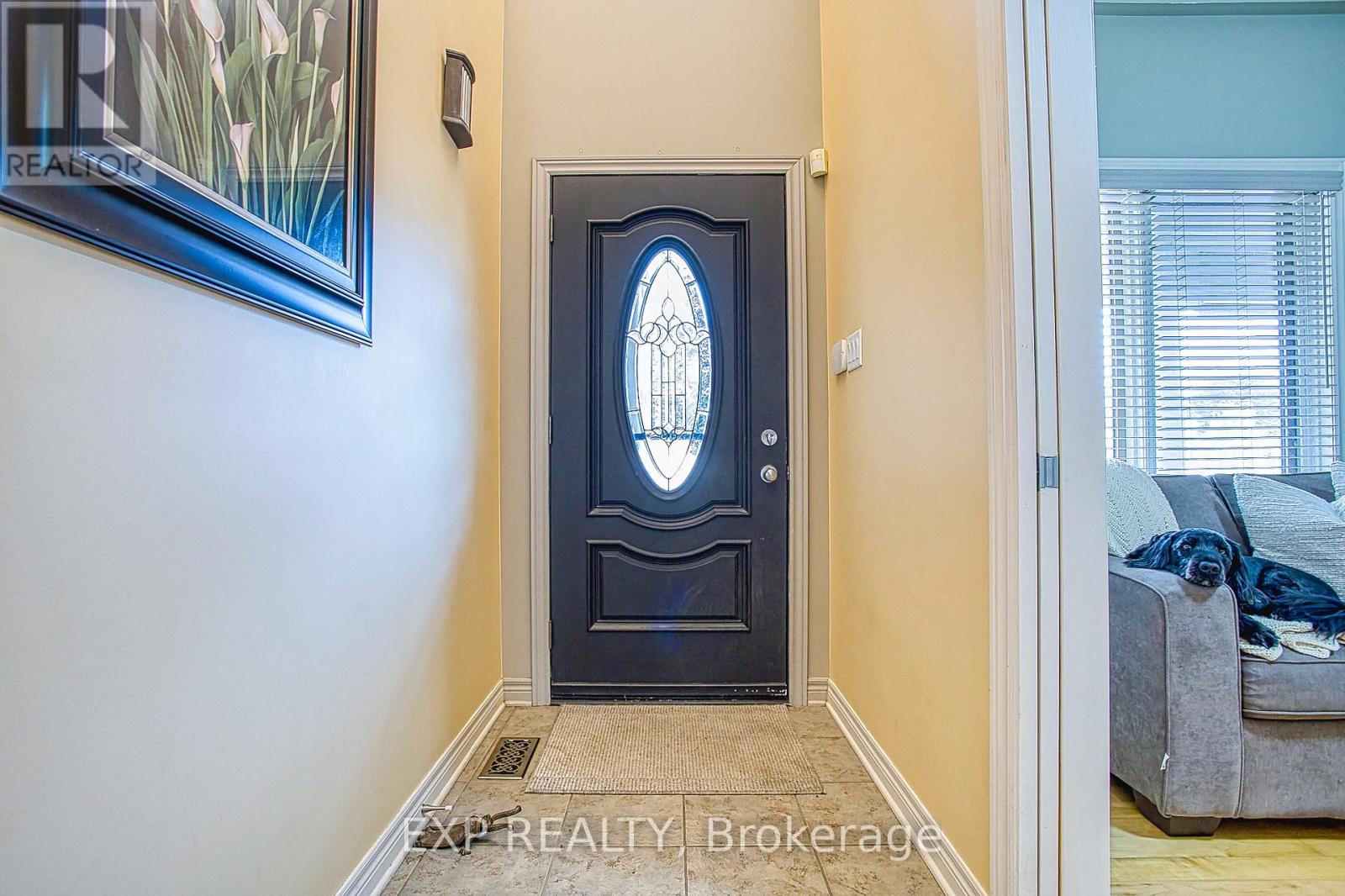 Photo 5 of 2362 Walker Court, Niagara Falls ON