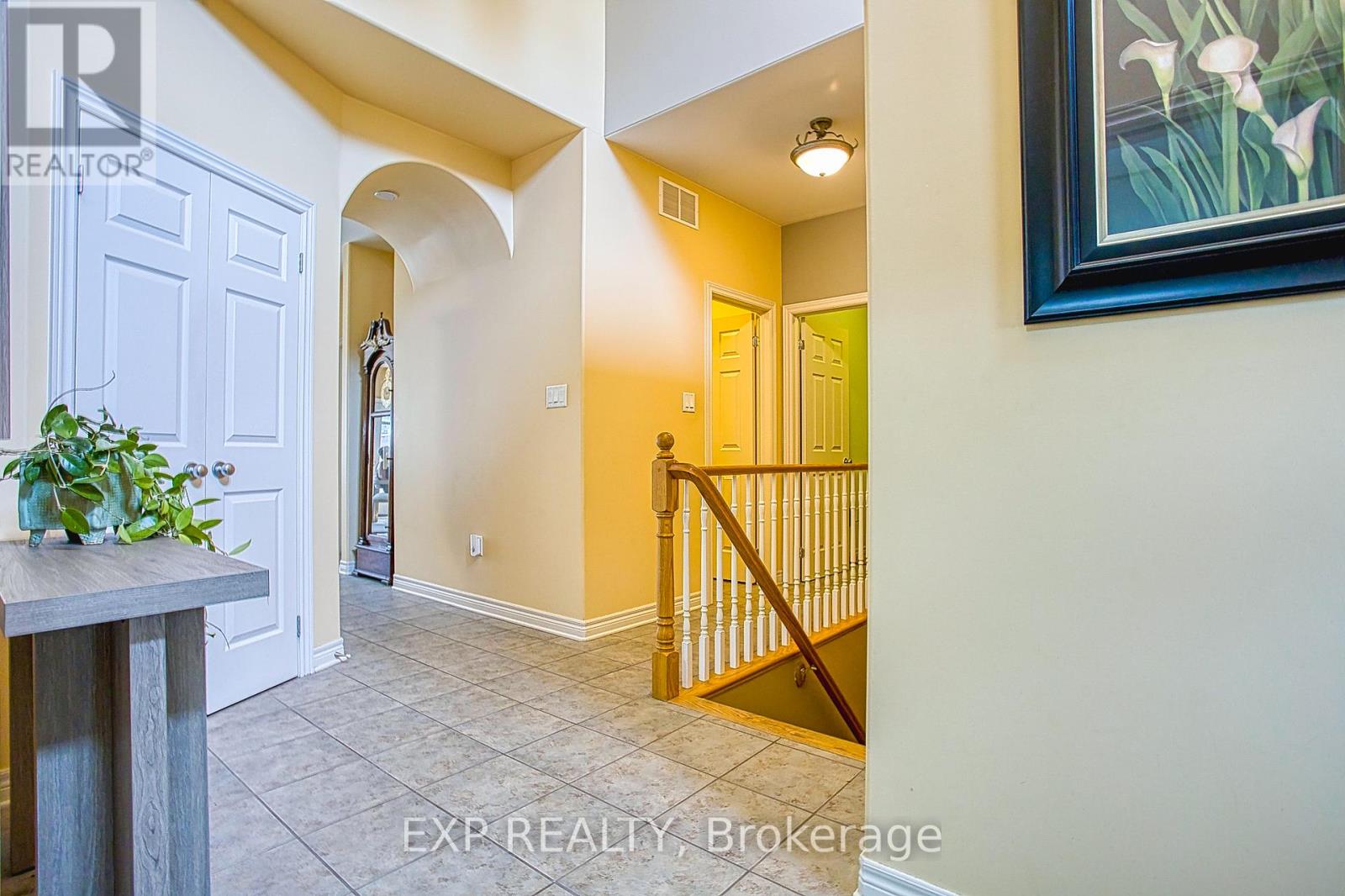 Photo 6 of 2362 Walker Court, Niagara Falls ON