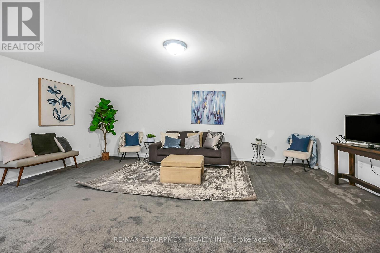 Photo 24 of 61 Horseshoe Bay Road, Haldimand ON