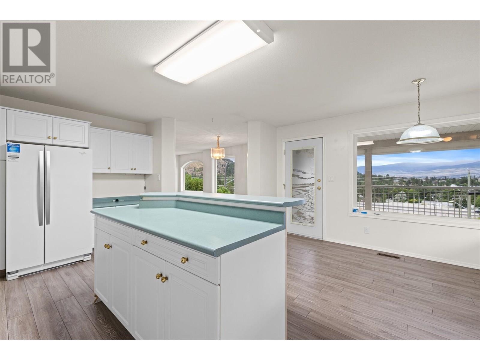  2090 Shamrock Drive, West Kelowna