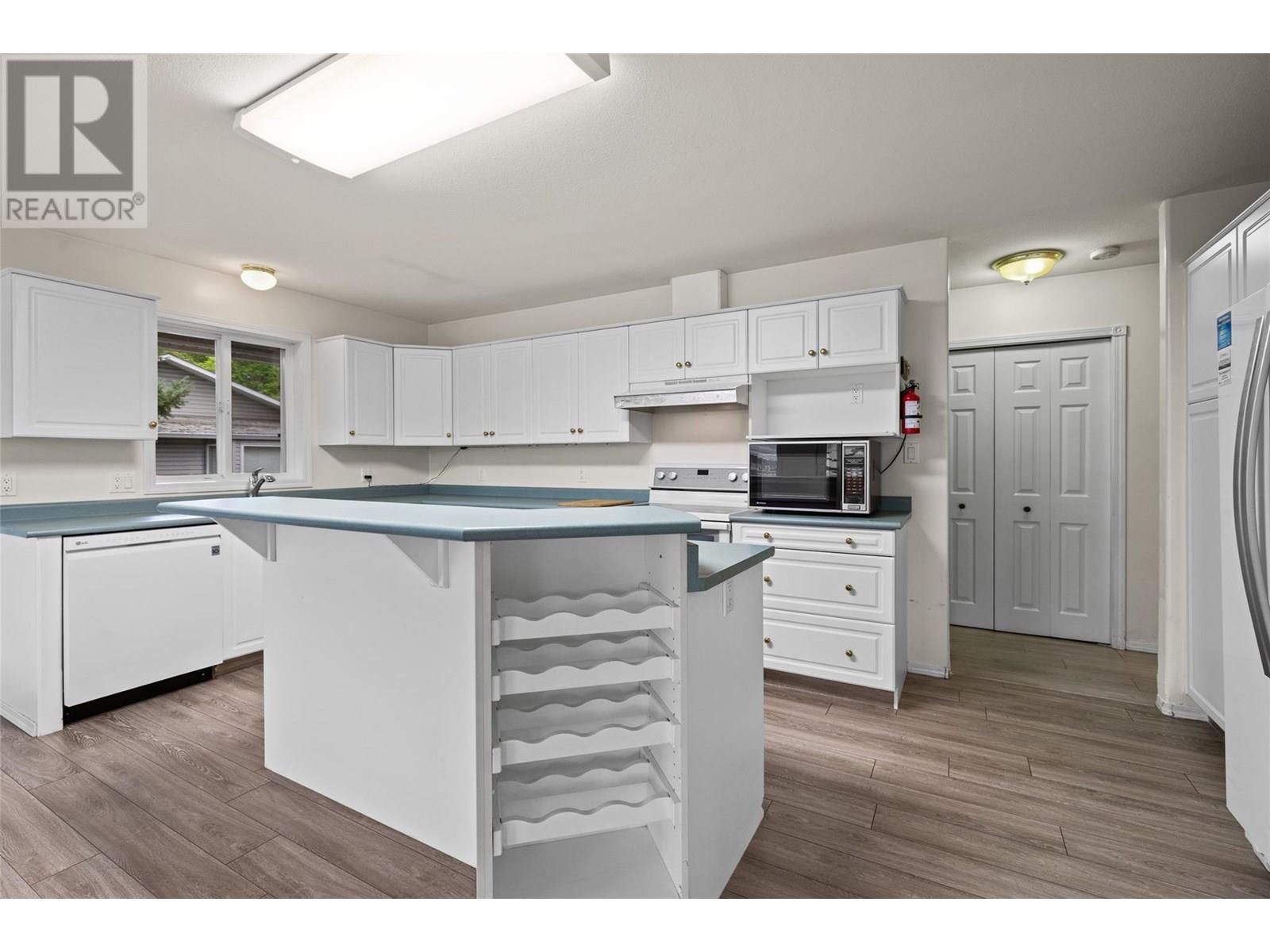  2090 Shamrock Drive, West Kelowna