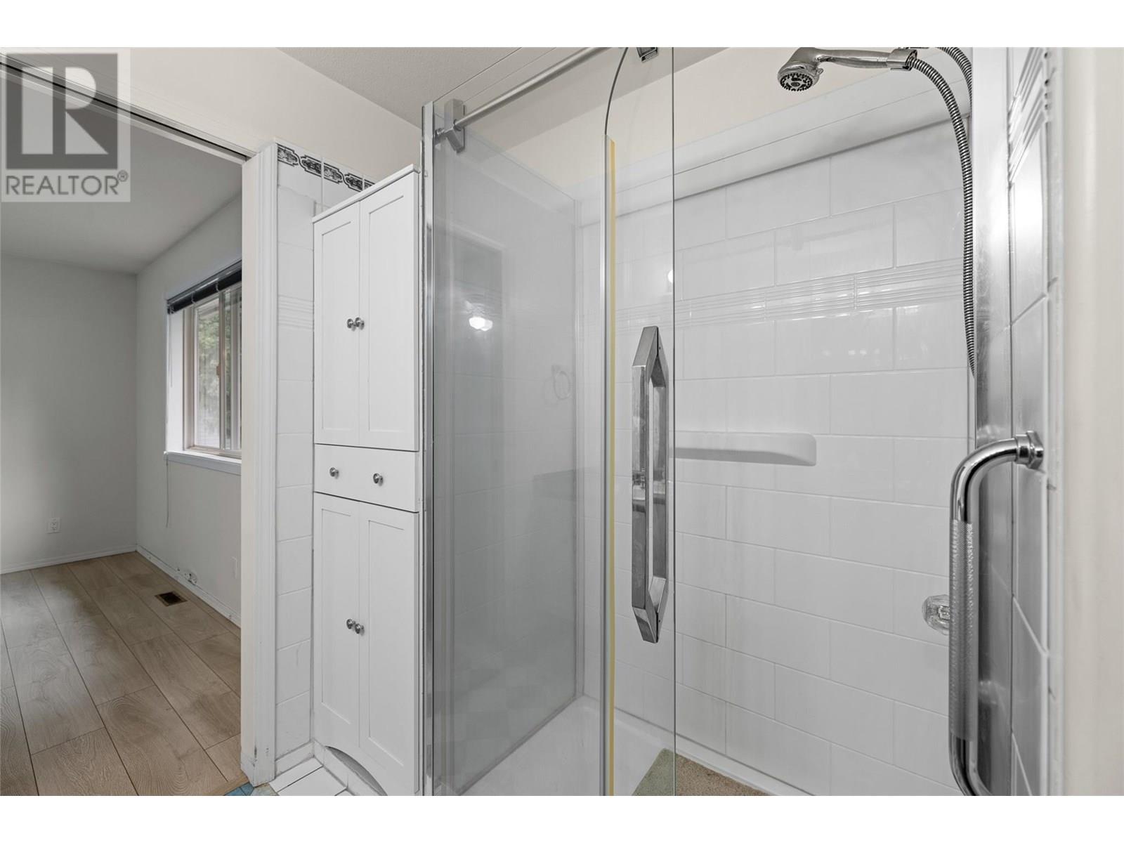  2090 Shamrock Drive, West Kelowna