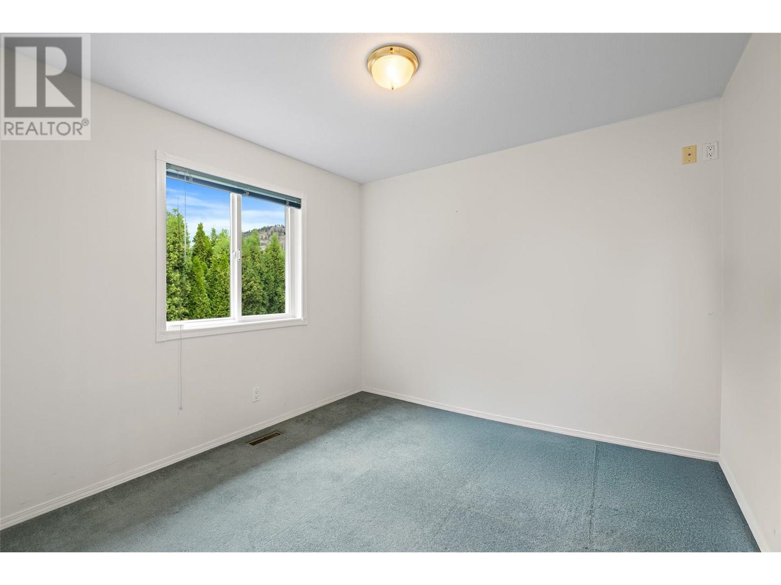  2090 Shamrock Drive, West Kelowna