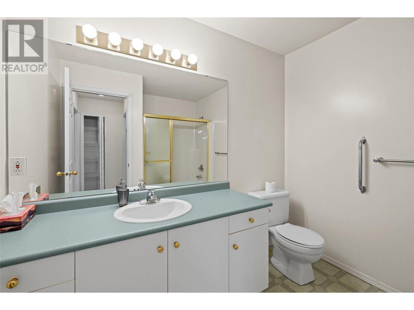  2090 Shamrock Drive, West Kelowna