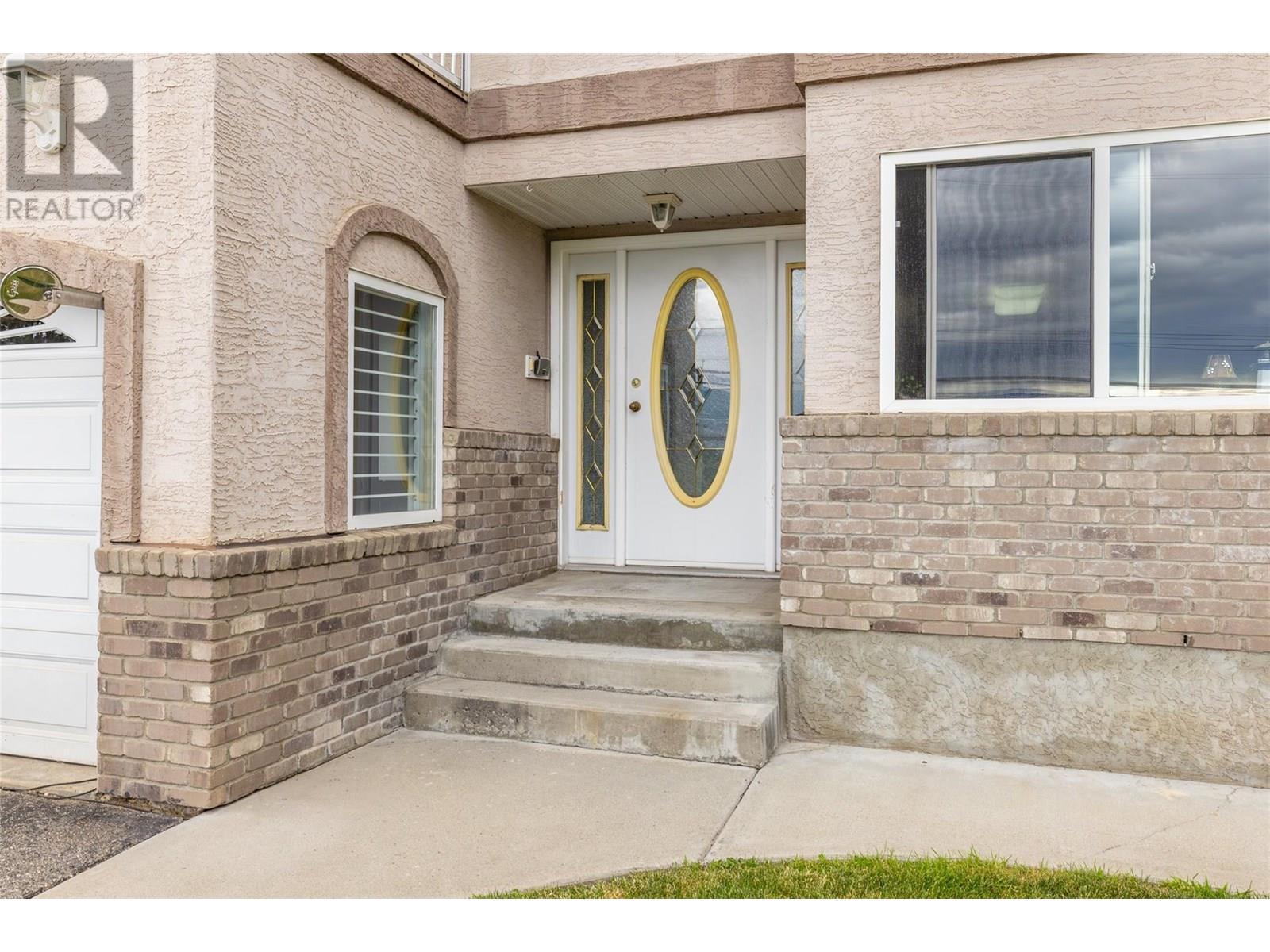  2090 Shamrock Drive, West Kelowna