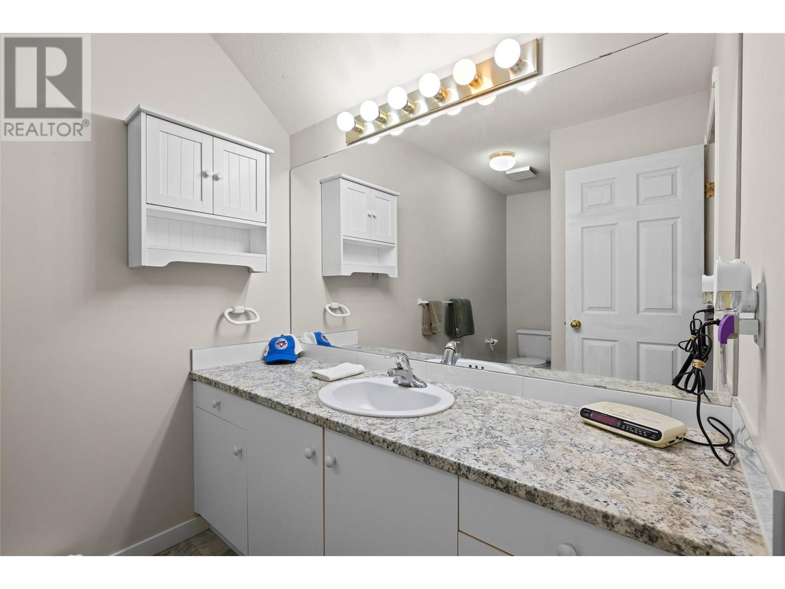  2090 Shamrock Drive, West Kelowna