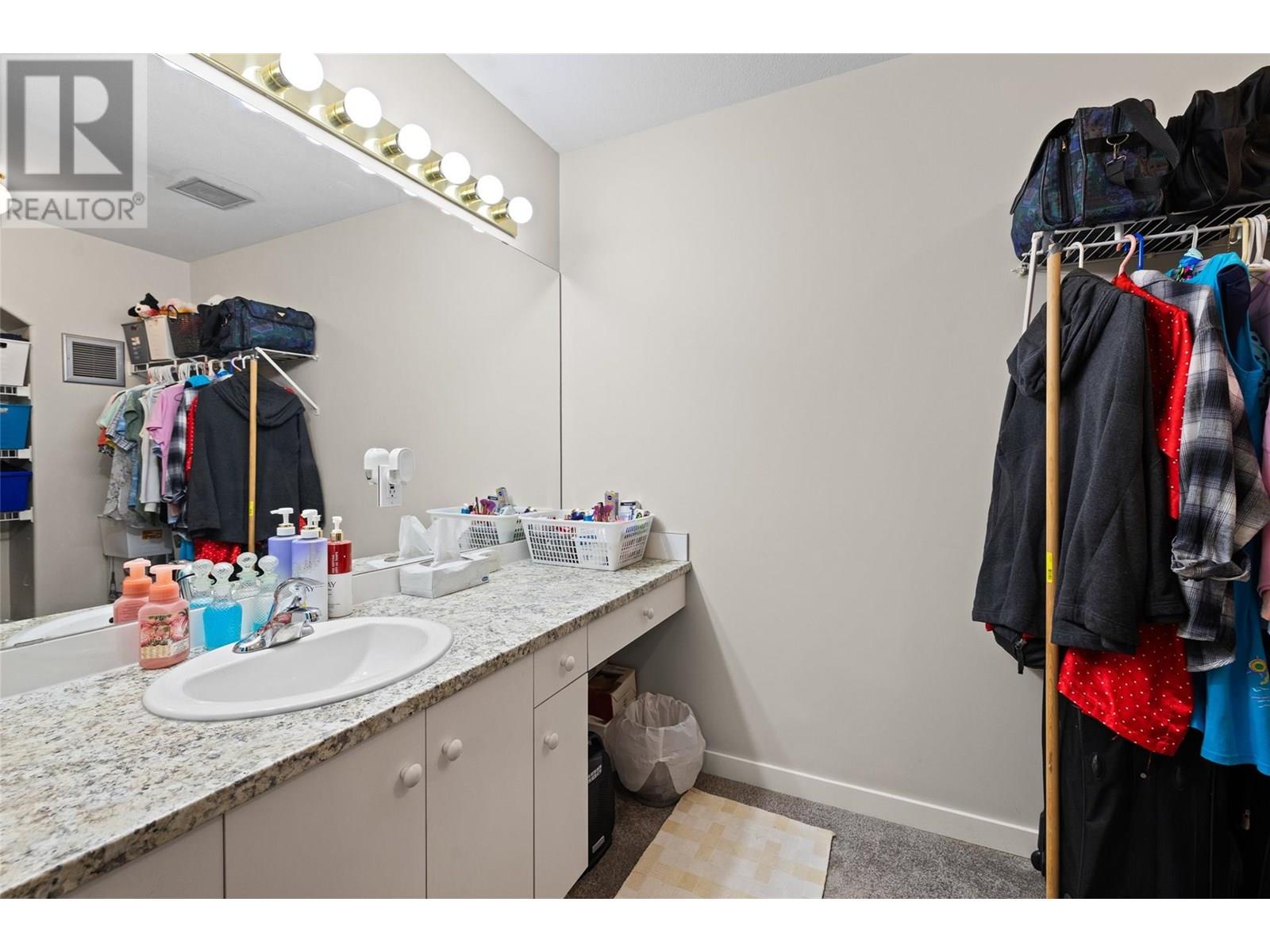  2090 Shamrock Drive, West Kelowna
