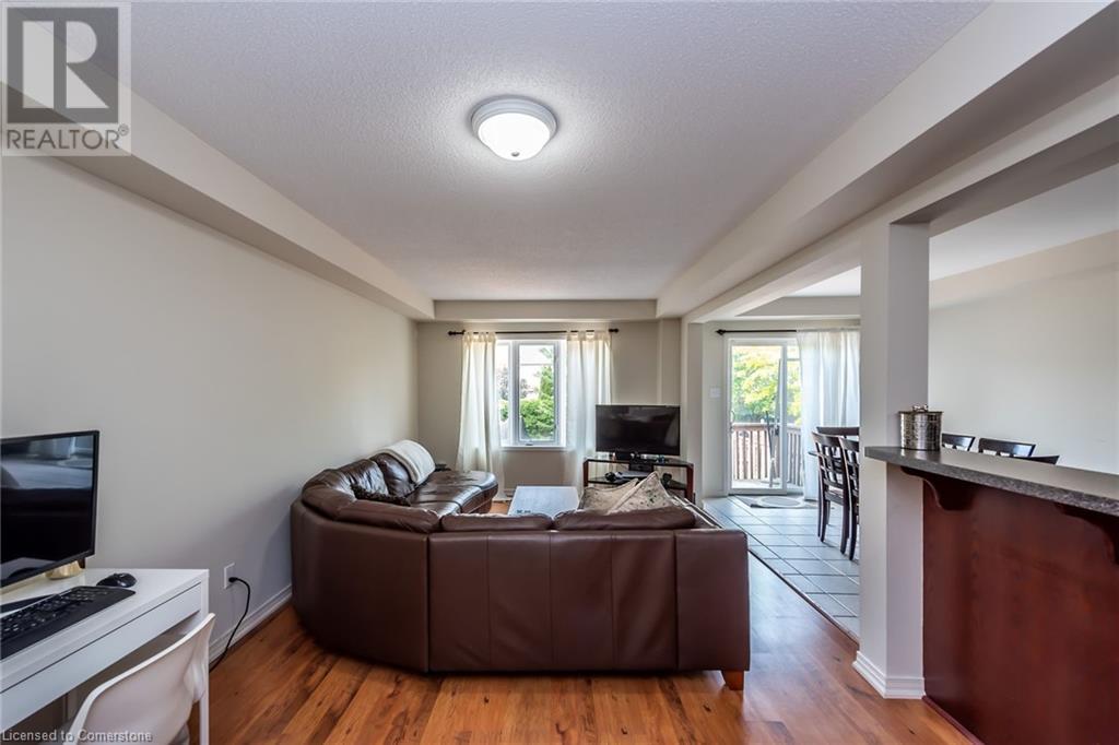 Photo 17 of 34 Elderberry Avenue, Grimsby ON