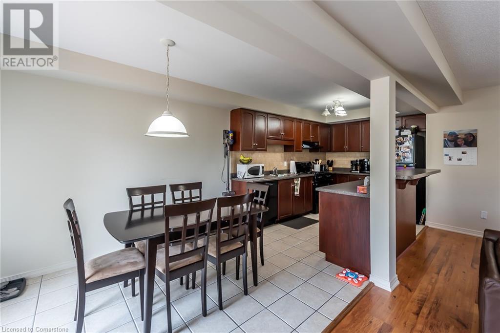 Photo 9 of 34 Elderberry Avenue, Grimsby ON