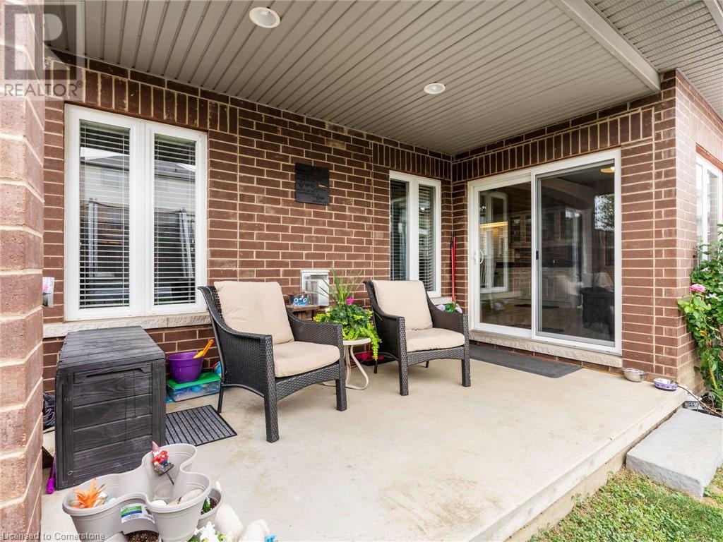 Photo 30 of 52 Arrowhead Drive, Hamilton ON