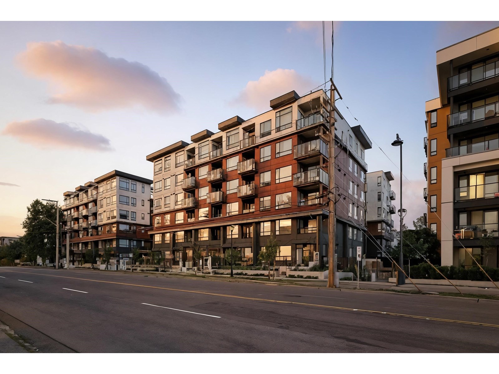 Photo 1 of 305 13838 108 Avenue, Surrey BC
