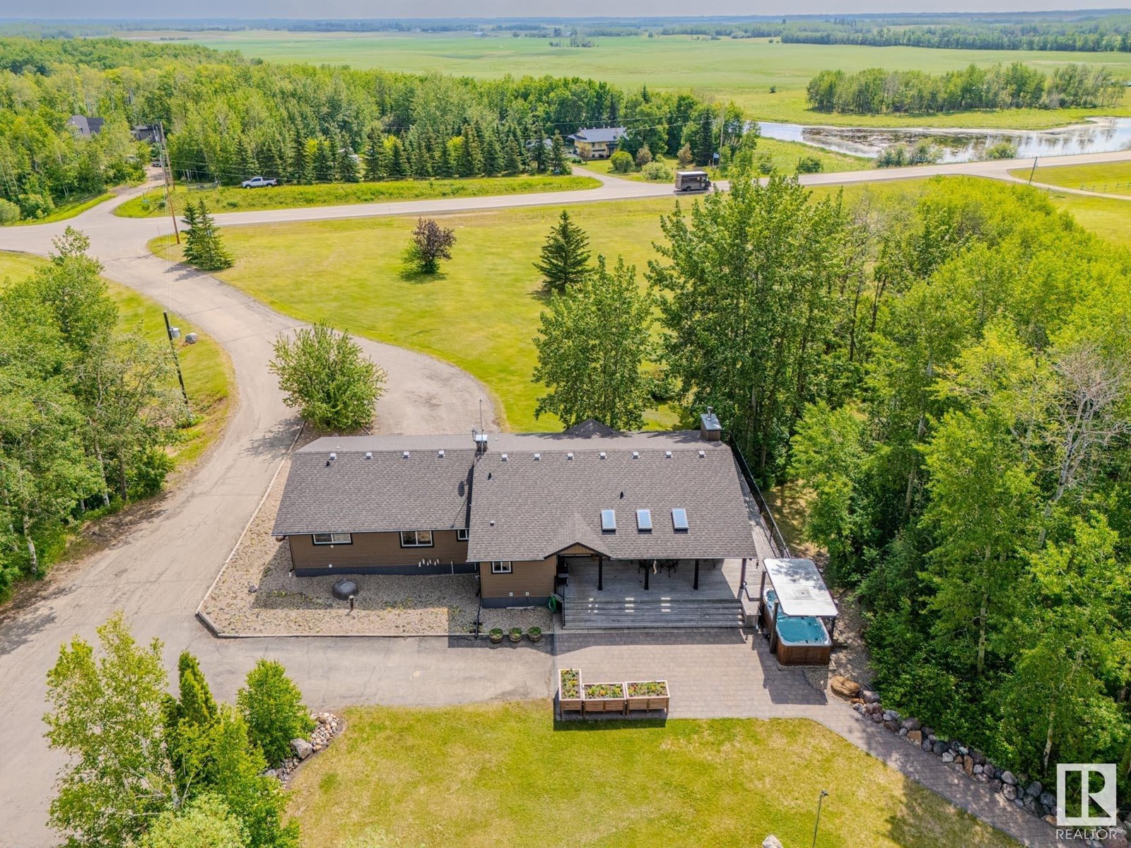 Photo 2 of 49072 Rge Road 233, Rural Leduc County AB