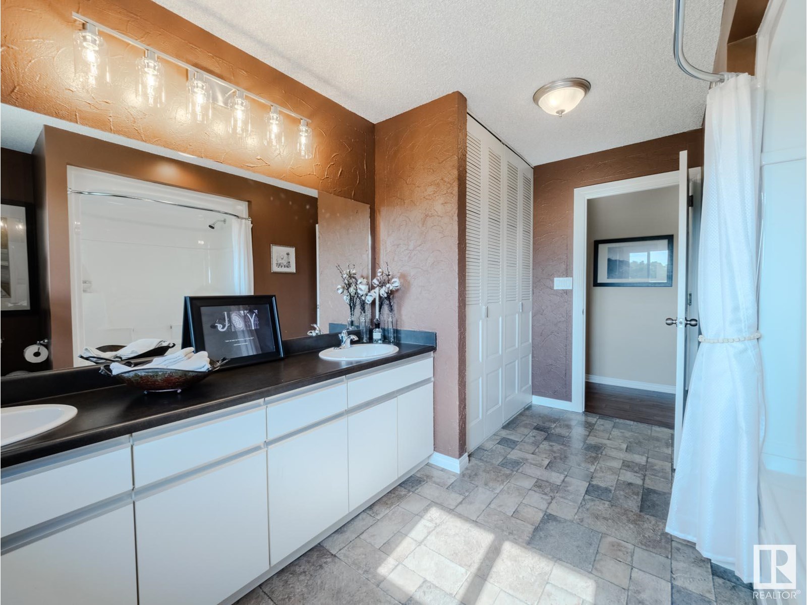 Photo 21 of 49072 Rge Road 233, Rural Leduc County AB
