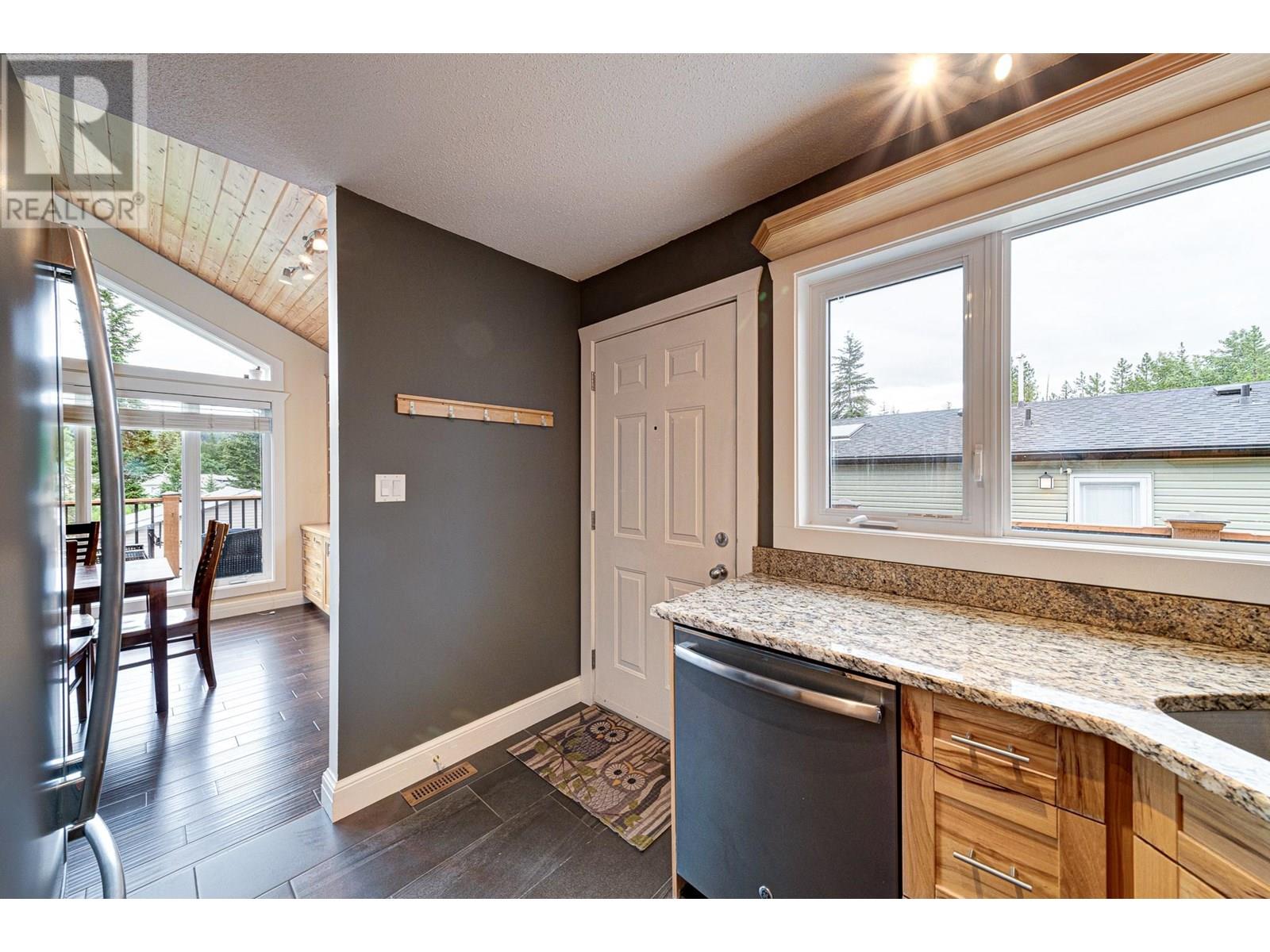 Photo 6 of 48 Darby Crescent, Elkford BC