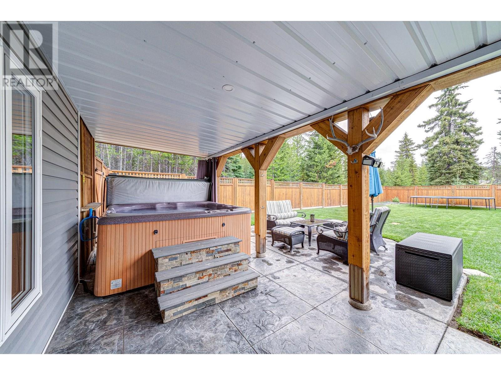 Photo 45 of 48 Darby Crescent, Elkford BC