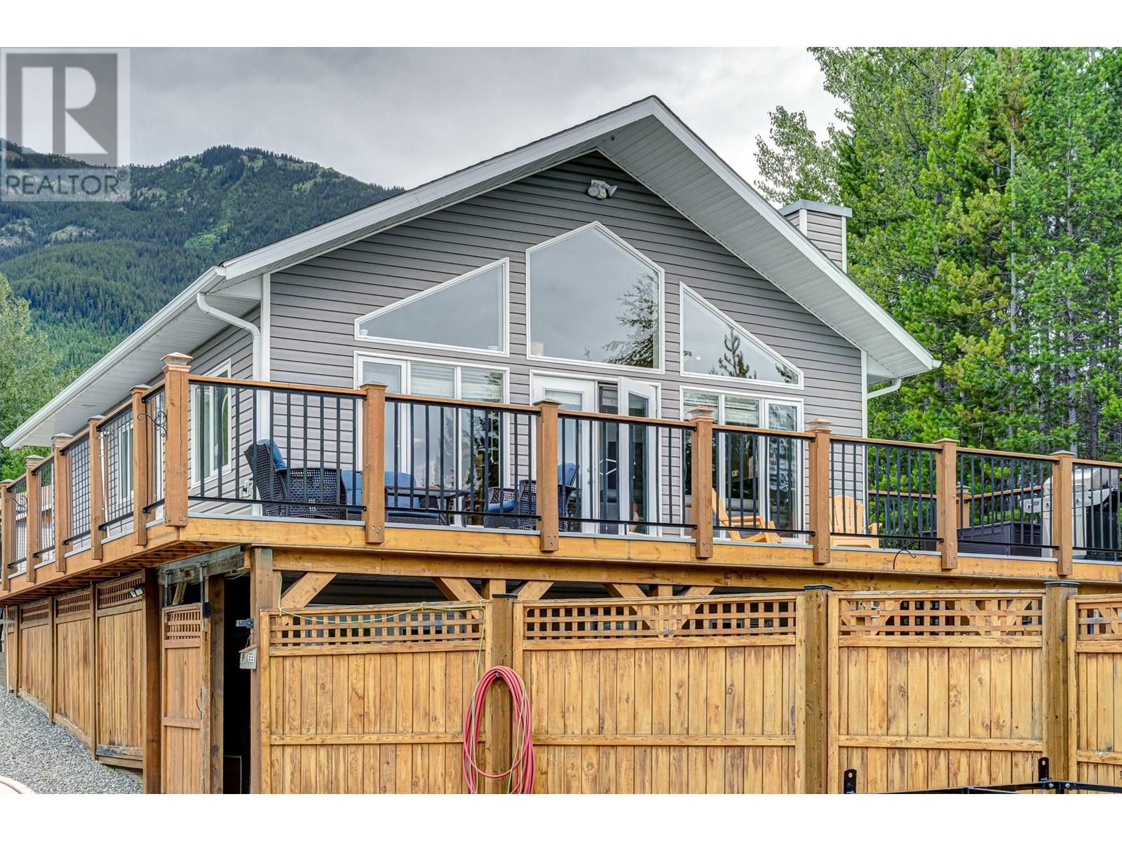 Photo 62 of 48 Darby Crescent, Elkford BC