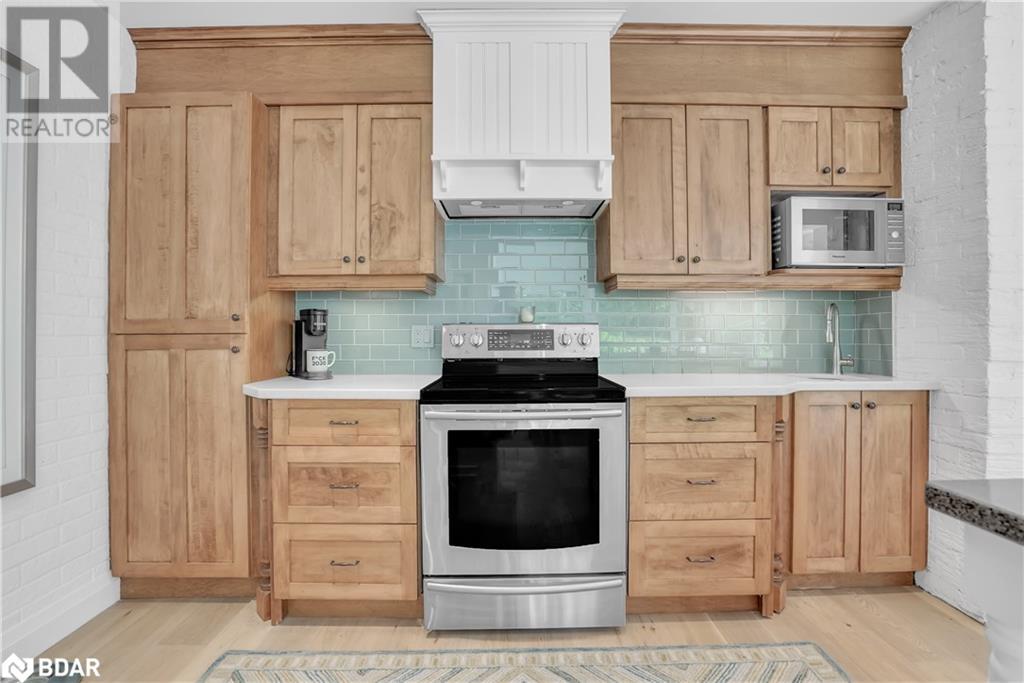 Photo 12 of 36 Dalton Street, Barrie ON