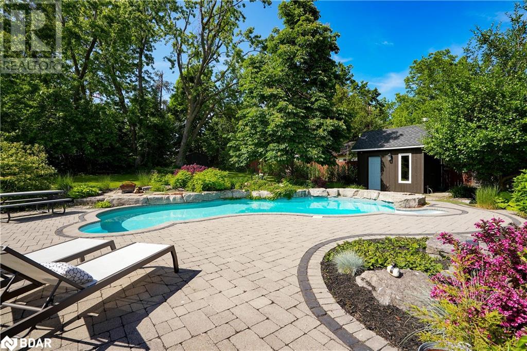 Photo 37 of 36 Dalton Street, Barrie ON