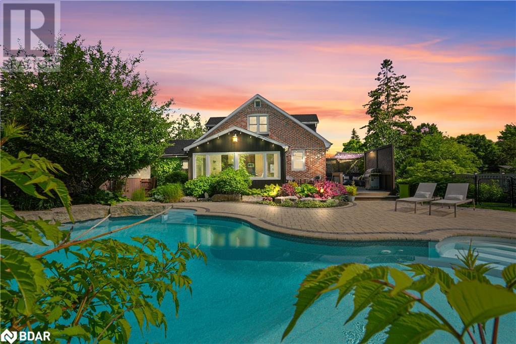 Photo 48 of 36 Dalton Street, Barrie ON